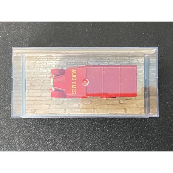 Lledo Collectors Guild DG052028 1935 Morris Parcels Van - Radio Times Christmas - Picture 5 of 16